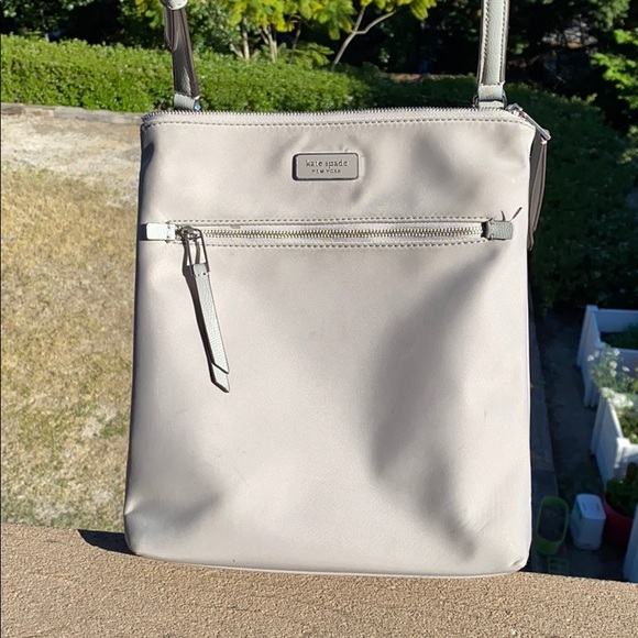 kate spade Handbags - Grey Kate spade Crossbody